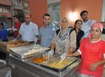 Belediye, Kadir Gecesi’nde yüzlerce kişiye iftar yemeği verdi